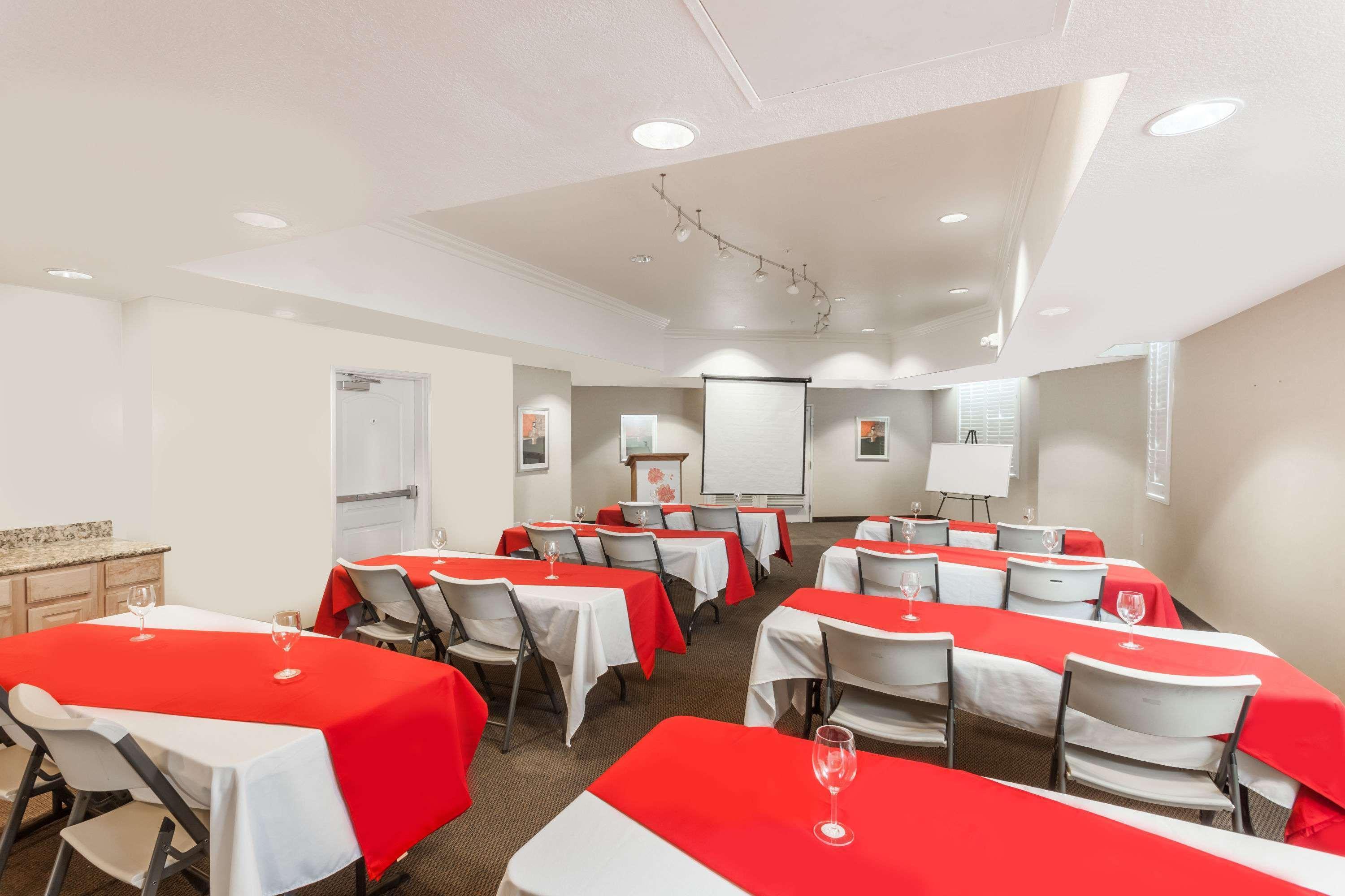 Hawthorn Suites Victorville Exterior photo